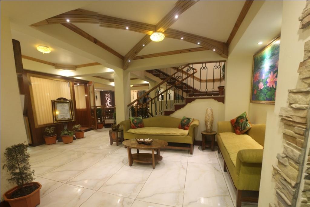 Dining access and stair decor